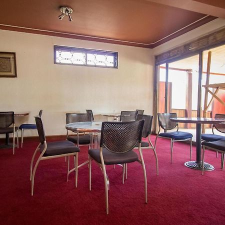 Alfa Hotel Munyonyo Кампала Екстериор снимка