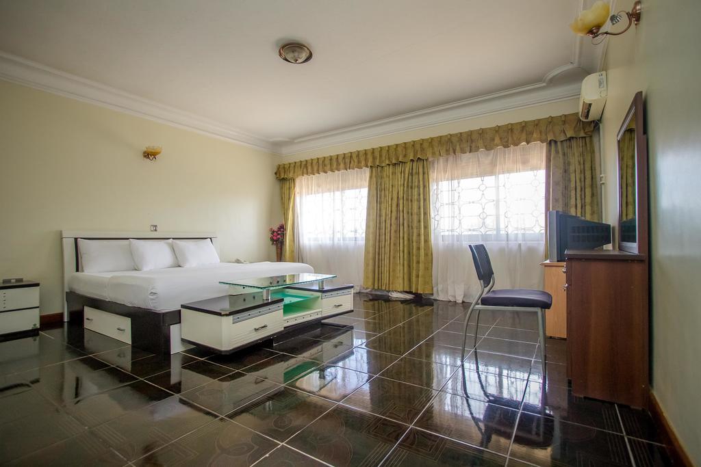Alfa Hotel Munyonyo Кампала Екстериор снимка