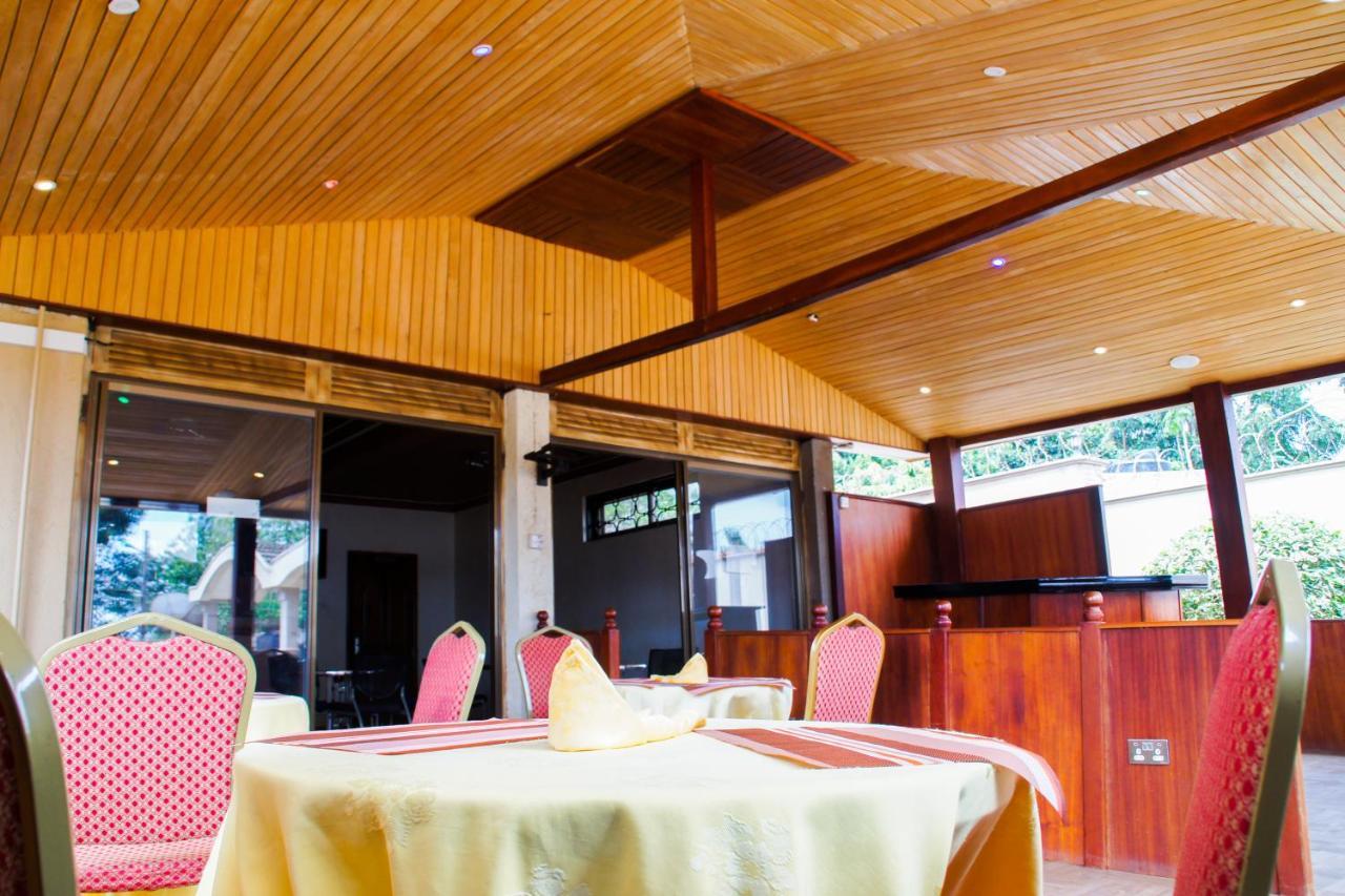 Alfa Hotel Munyonyo Кампала Екстериор снимка