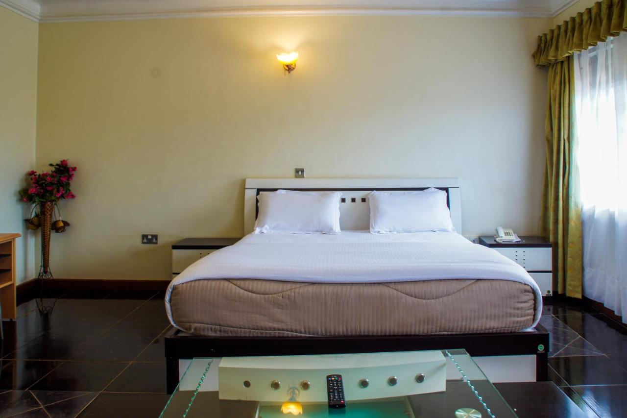 Alfa Hotel Munyonyo Кампала Екстериор снимка